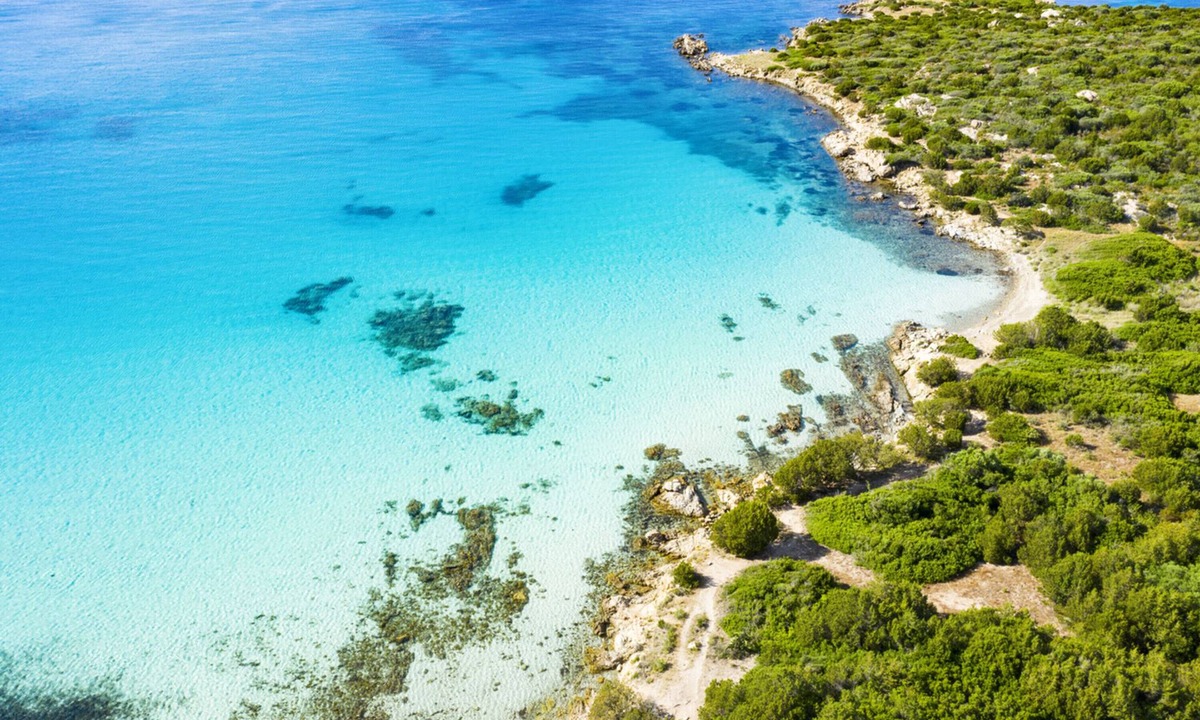 Rudalza House | Holiday Home 'Villa Verde' with Private Terrace, Private Garden and Air Conditioning