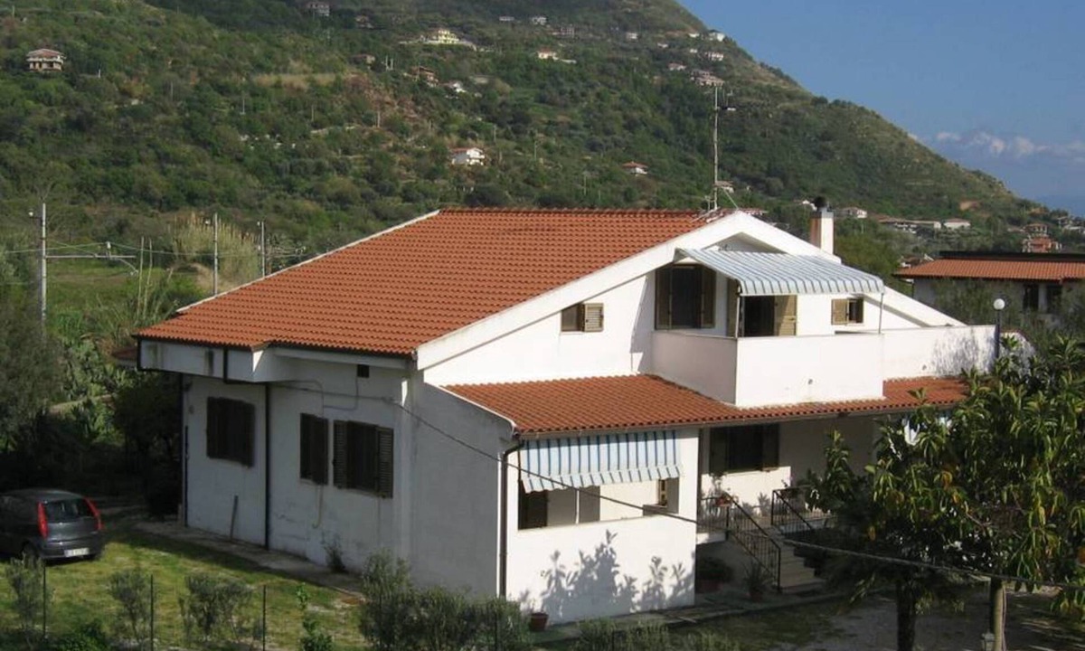Santa Maria Apartment | Holiday House - Quiet three bedrooms apartment