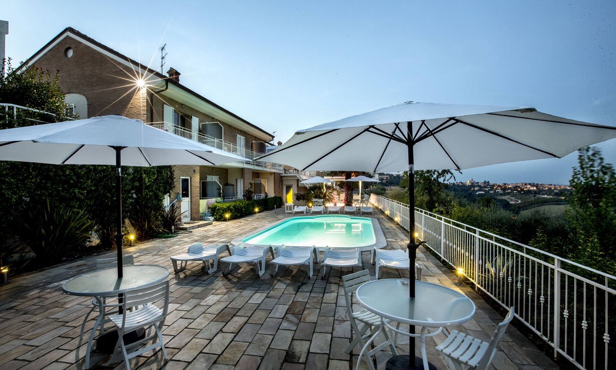 Macerata House | Holiday Residence Belohorizonte