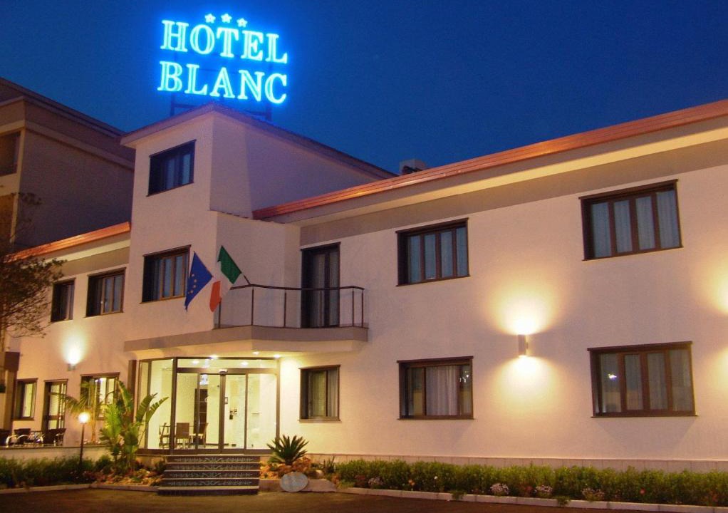 Casoria Hotel | Hotel Blanc