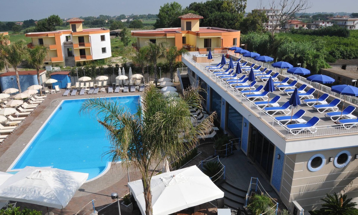 Marina di Varcaturo Hotel | Hotel Première