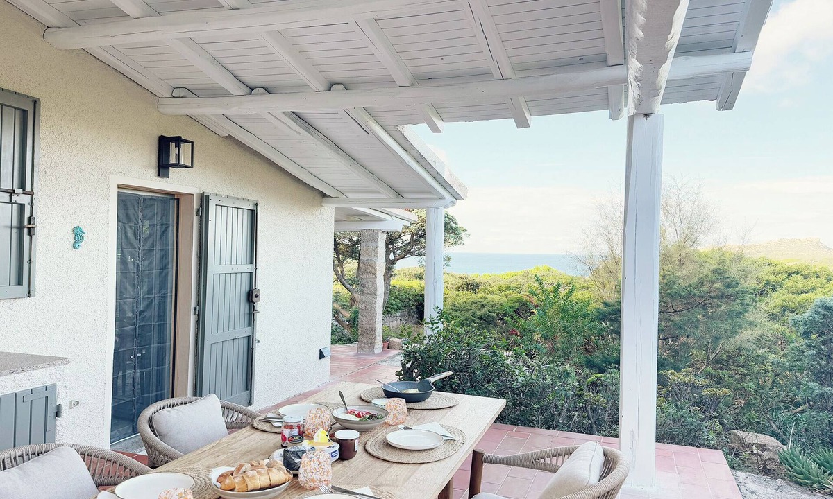 Santa Reparata House | House with sea view, close to the beach, air conditioning, TV, private garden