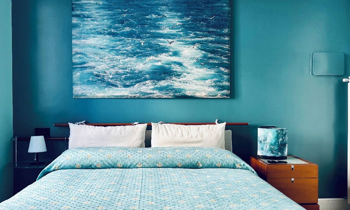 Arenella Bed & Breakfast | In the center of the Vomero elegant and quiet accommodation