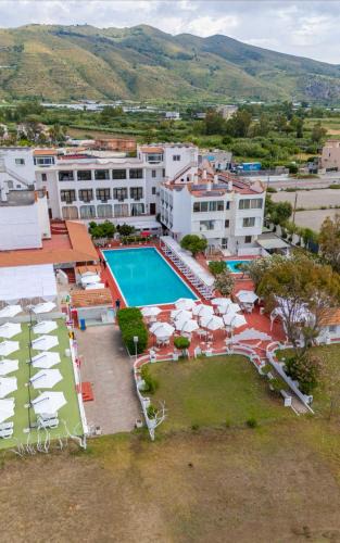 Mondragone Hotel | International Resort
