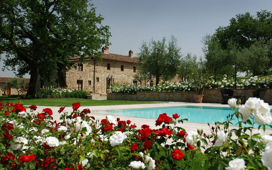 Civitella in Val di Chiana Villa | 575 m² Villa ∙ 17 bedrooms ∙ 33 guests