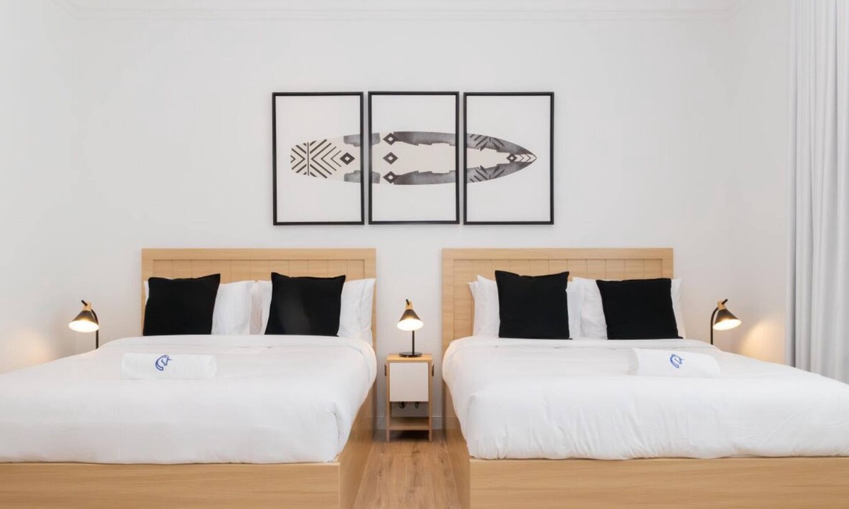 Jumeira 3 Bed & Breakfast | Jbay suite in Full Moon Villa - Sunset Beach