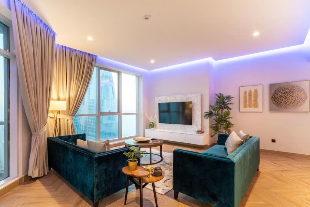 Dubai Marina Apartment | Key View - Torch Tower