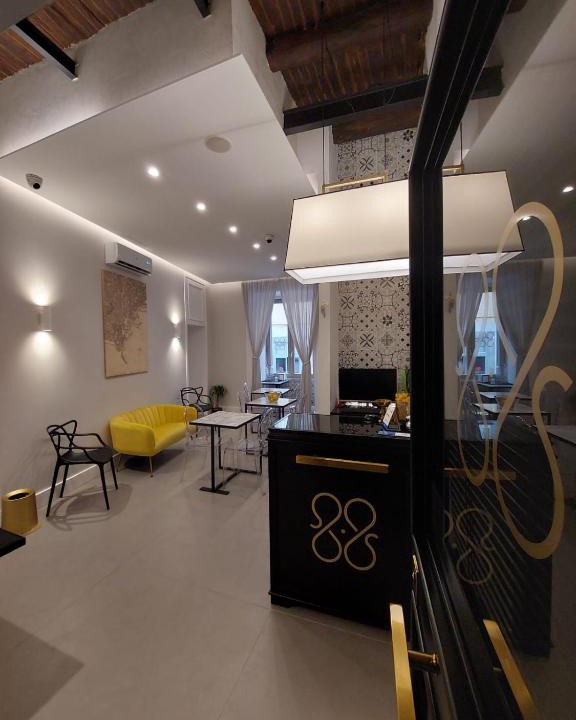 Quartieri Spagnoli Bed & Breakfast | L'Infinito 88 Charmant Rooms