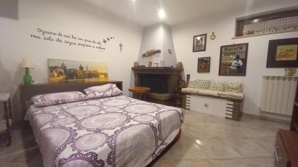 Itri House | La casa delle rose