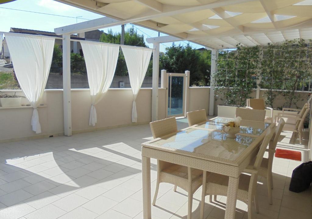 Rocca Imperiale House | La Poesia