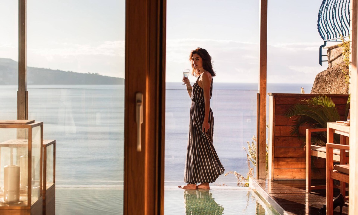 Meta House | Laqua by the Sea