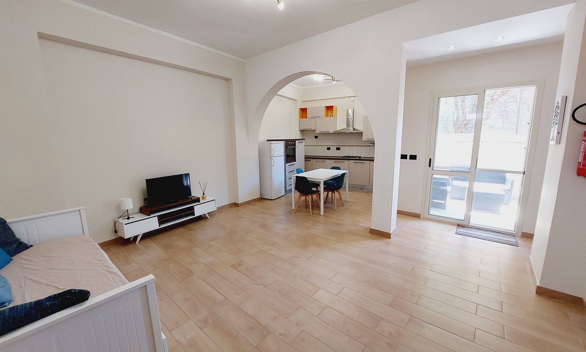 Bocale Apartment | Large apartment close to the sea, just a few minutes from the town center.