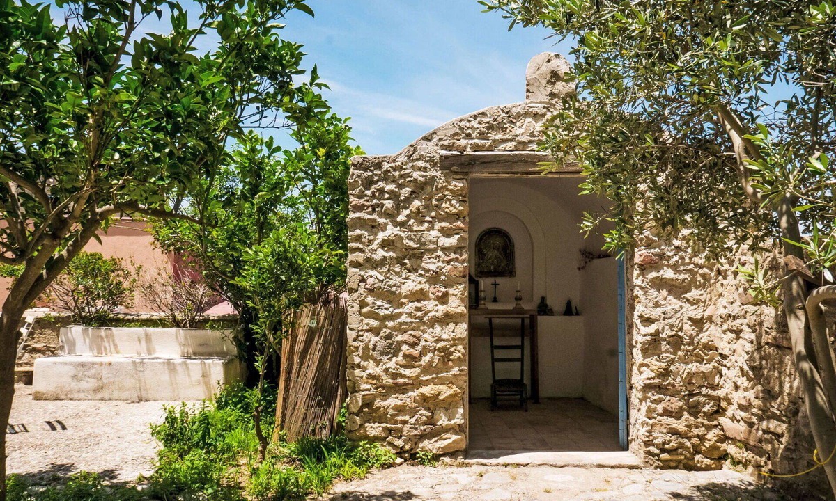 Strongoli Apartment | Lovely apartment for 7 guests with WIFI, patio and pets allowed