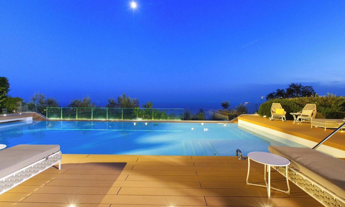 Sant'Agata sui Due Golfi Villa | Luxury Villa With Sea View and Pool, Ideal for Large Families or Friends