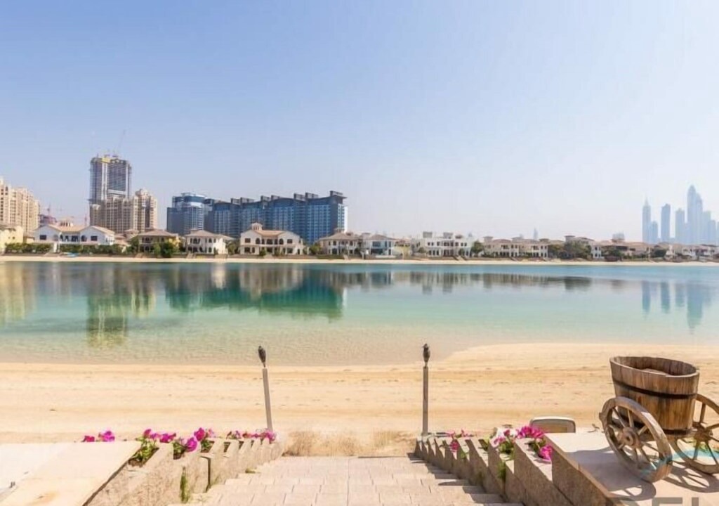 Palm Jumeirah Villa | Luxurious 6 bedrooms Villa in Palm Jumeirah