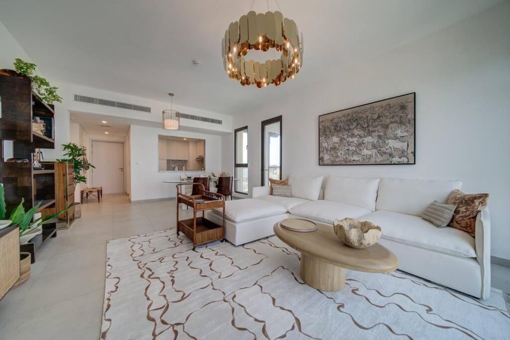 Umm Suqeim 3 Apartment | Luxury 2-bedroom apartment with Burj Al Arab view