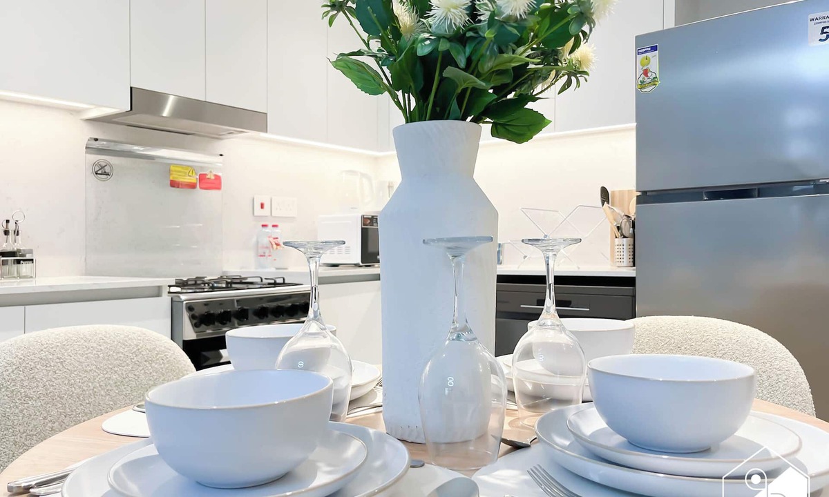 Jumeirah Apartment | Luxury & Comfort 1B at Al Jadeel 2 Jumeirah Living