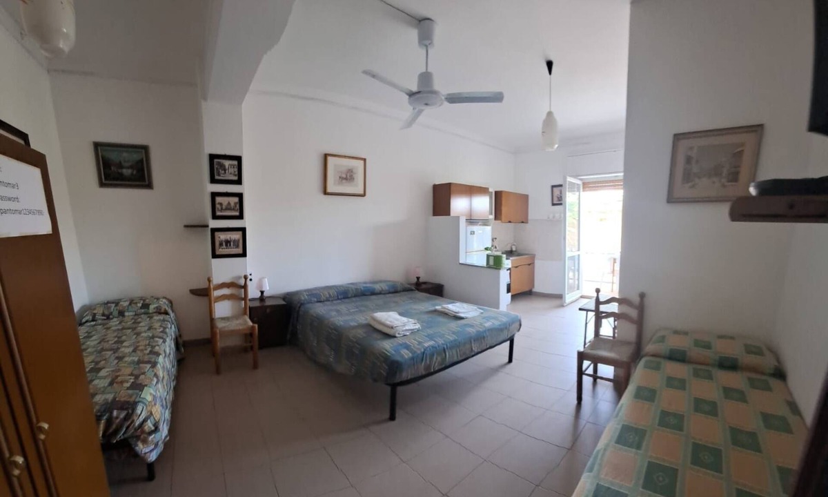 Tropea Apartment | Marina, seaside area, 5 min.walk beach, 15 min. trainstation, wi fi. parking.