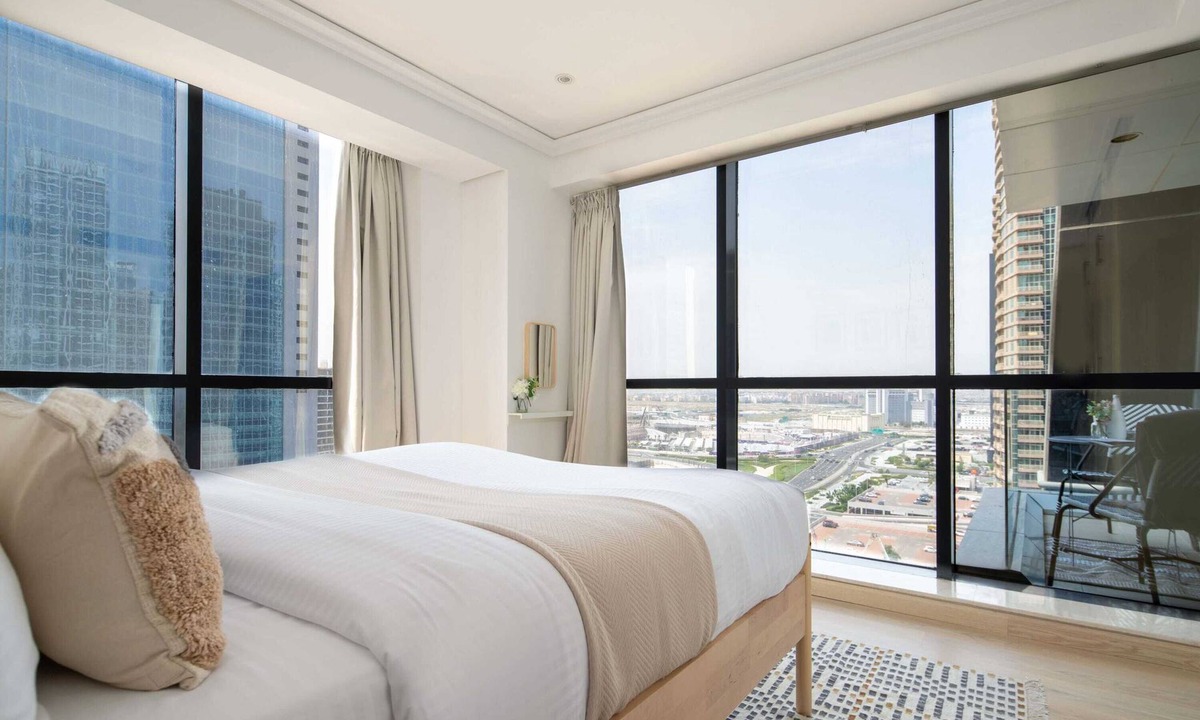 Jumeirah Lake Towers Apartment | Modern 1BR Haven w City Views in JLT
