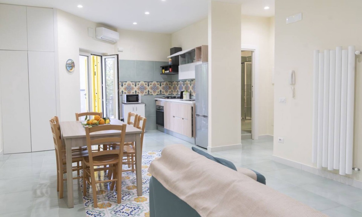 Sorrento Historic Centre Apartment | Modern Apartment with Terrace, Swimming Pool&Tennis