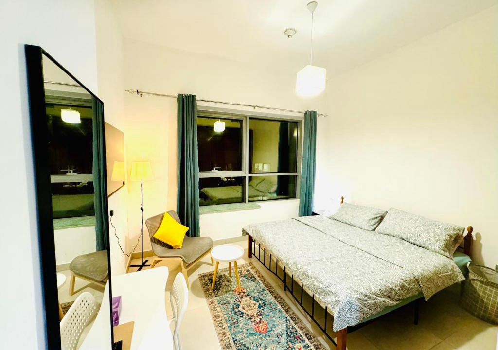 Al Muraqqabat House | Modern Room With Attached Bathroom Near Rigga Metro & Close to Airport