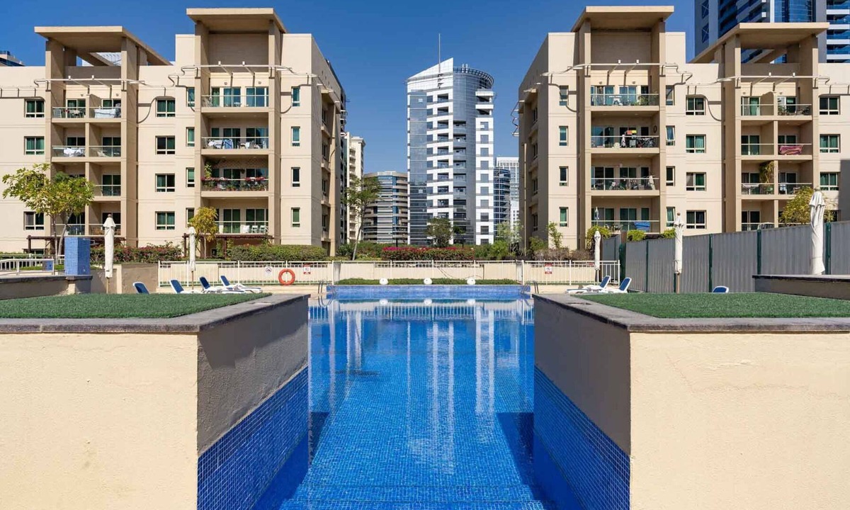 The Greens Apartment | Modern & Spacious 1 Bed with Pool View | Business Traveler