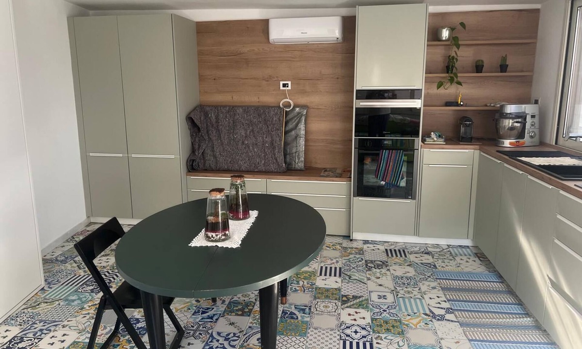Pollena Trocchia Apartment | Monolocale in Residenza Storica Wi-fi Stazione Circumvesuviana Pollena Trocchia