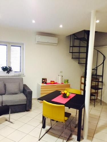 Quartieri Spagnoli Apartment | Napoli sotterranea apartment