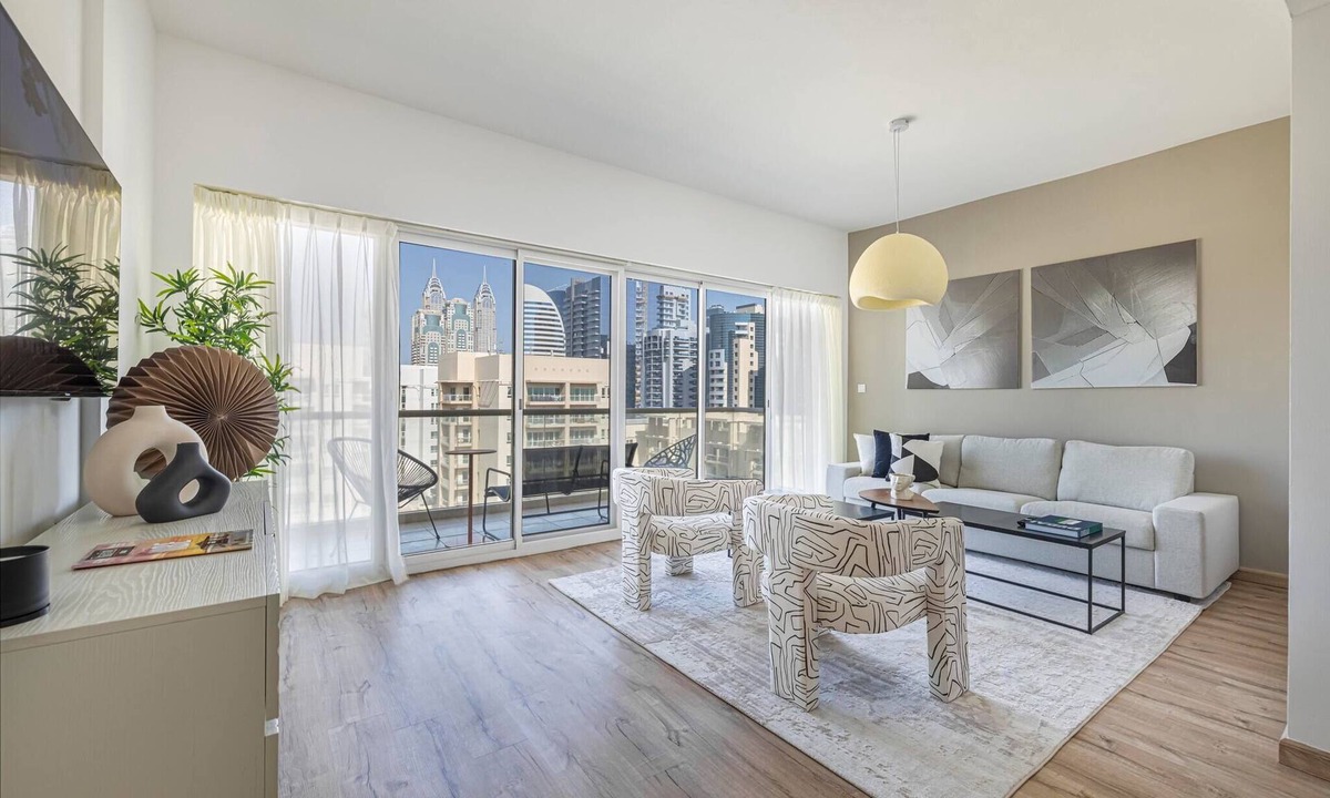 The Greens Apartment | New Fully Upgraded - Central Located - Fits 6