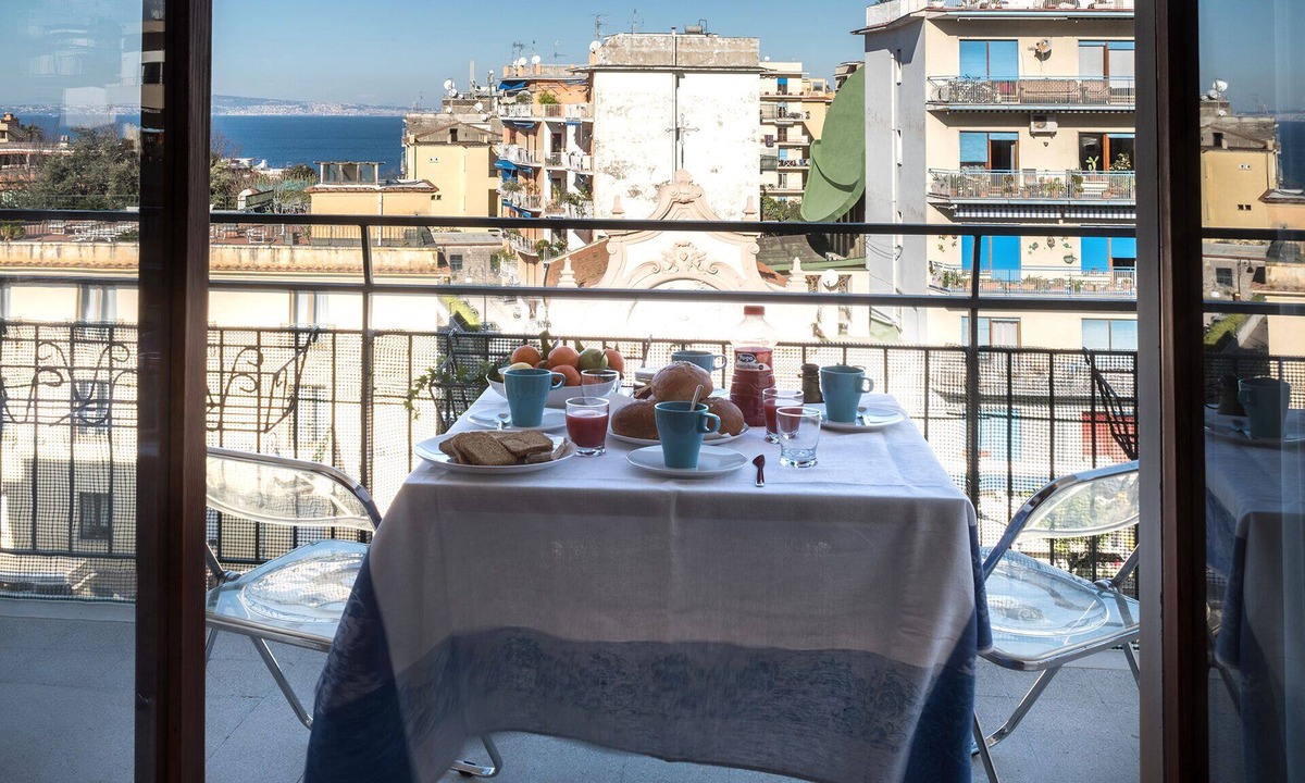 Sorrento City Centre Apartment | Nice and sunny apartment located on the main street of Sorrento
