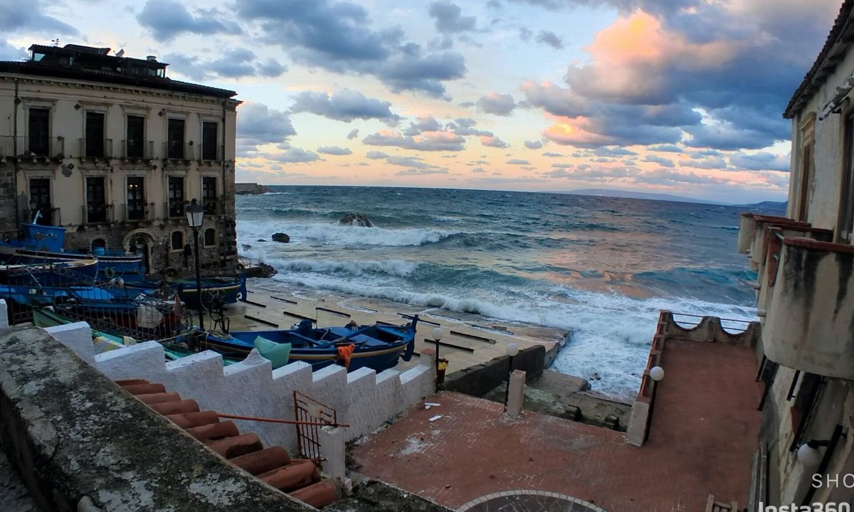 Scilla Apartment | Orange House Chianalea
