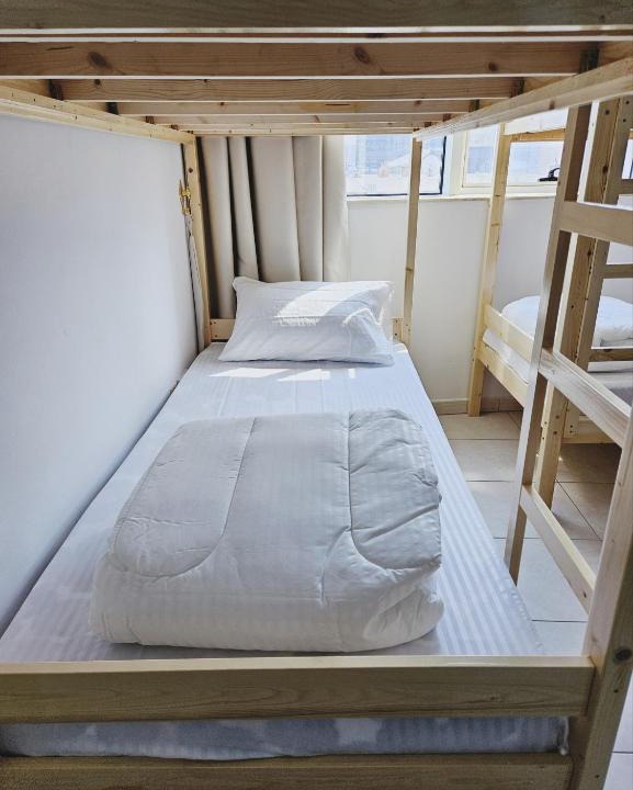 Dubai Marina Hostel | Over the Horizon