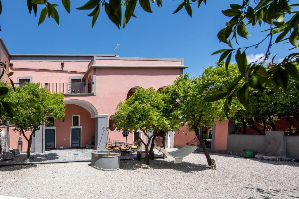 Mount Vesuvius - Pompei House | Palazzo d'Aquino