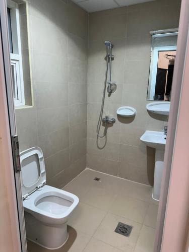 Trade Centre 1 Hostel | Palm Inn Hostel 2024