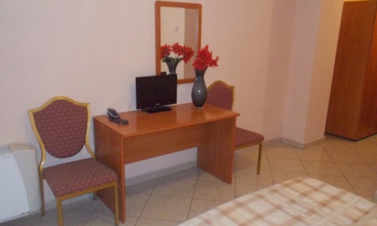 Ospedaletto D'Alpinolo Hotel | PARTENIO ROOM - ROYAL HOTEL