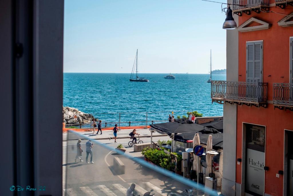Chiaia Bed & Breakfast | Partenope Luxury Guest House