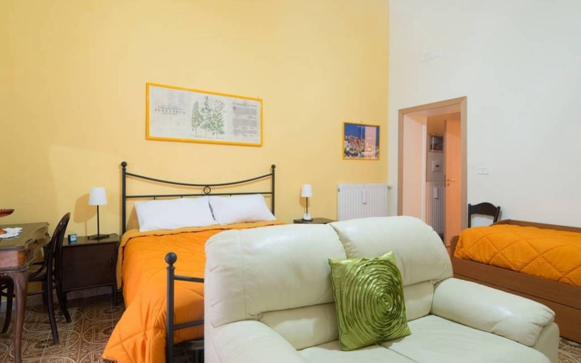 Quartieri Spagnoli Resort | Private room ∙ 4 guests