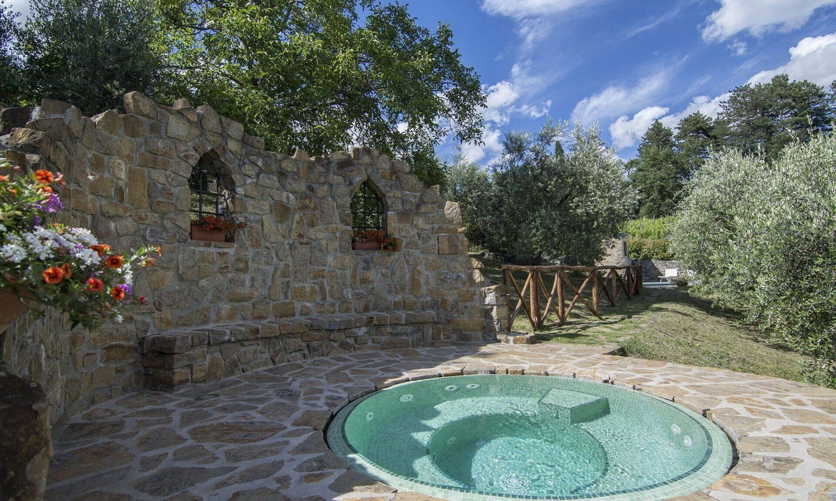 Borgo San Lorenzo Villa | Private Villa with WIFI, hot tub, A/C, private pool, sauna, TV, patio, pets allowed, panoramic view