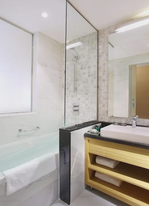 Sheikh Zayed Road Hotel | R 1664 Metropolitan Hotel Dubai