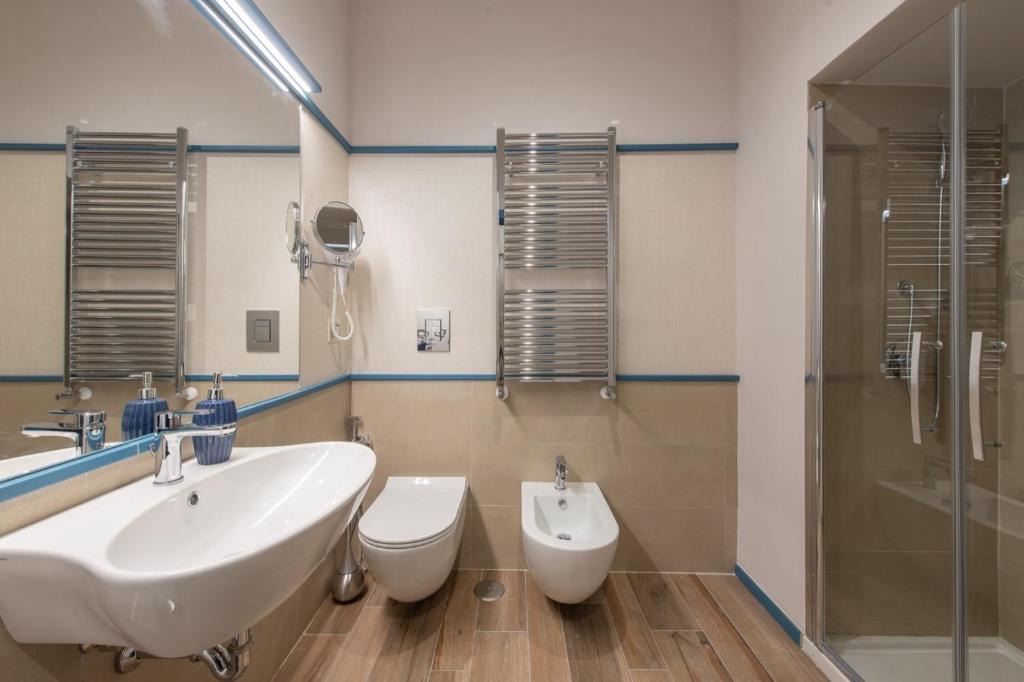 Cassino Apartment | Rainbow Suite