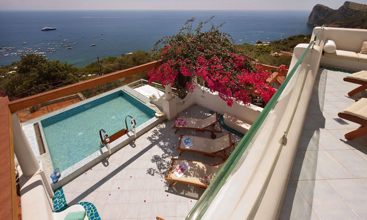Nerano Villa | Rentals in Italy - Villa delle Sirene with panoramic pool, terraces and jacuzzi