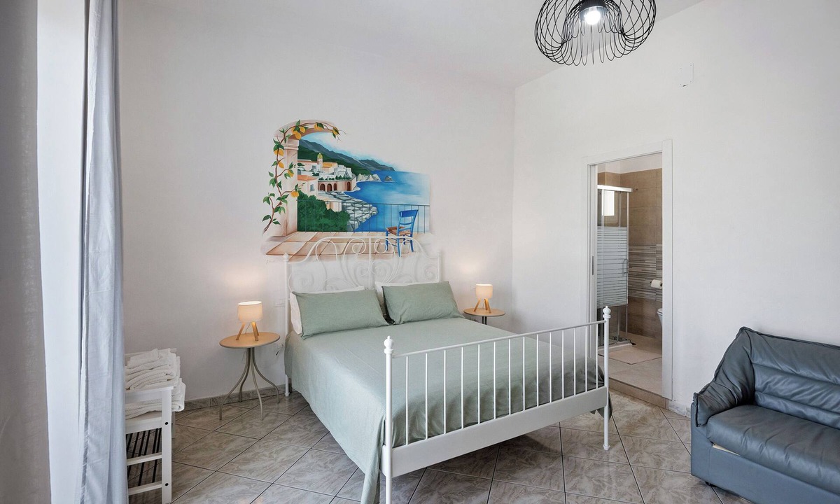 Pagani Bed & Breakfast | Room 'Camera Tripla Costiera' with Shared Terrace, Wi-Fi and Air Conditioning