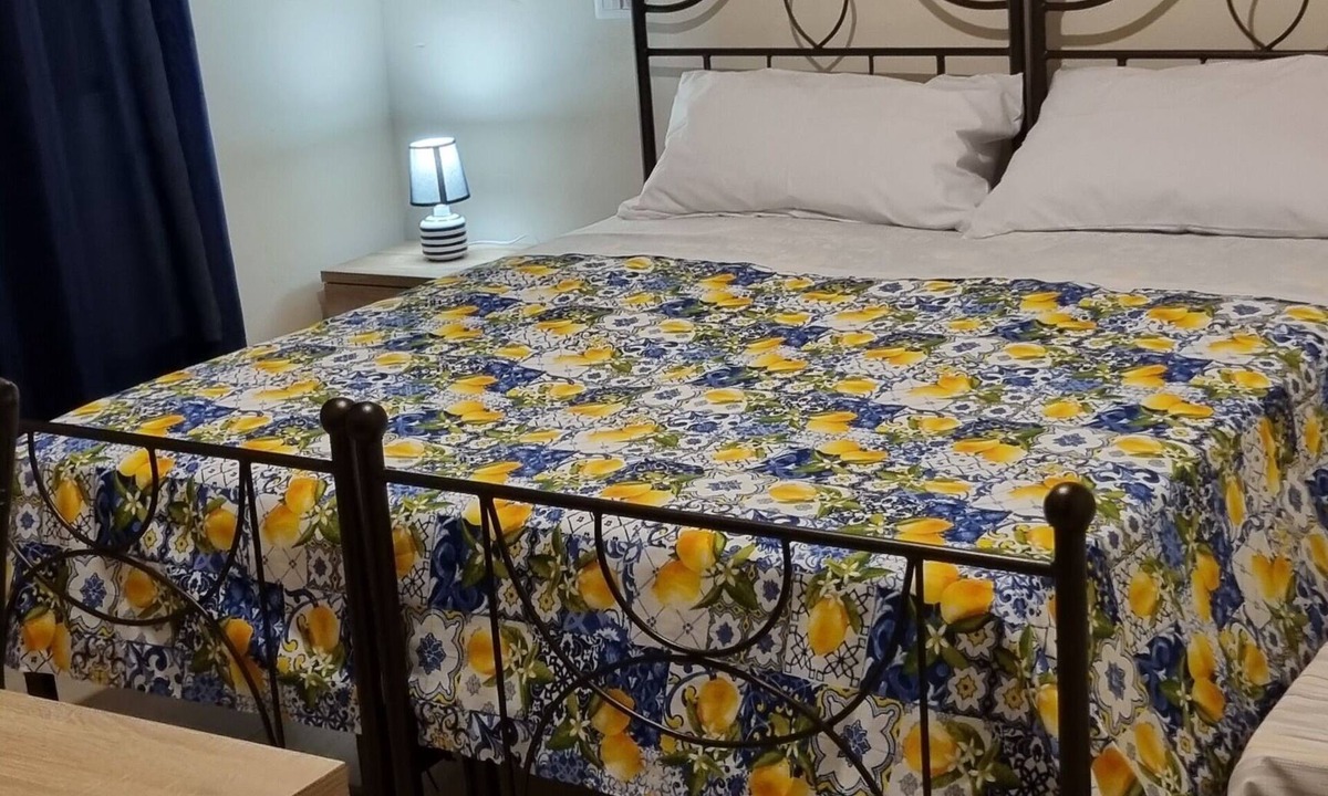 Palmi Resort | Room with breakfast included in cottage Holiday home in Palmi Pietrenere.