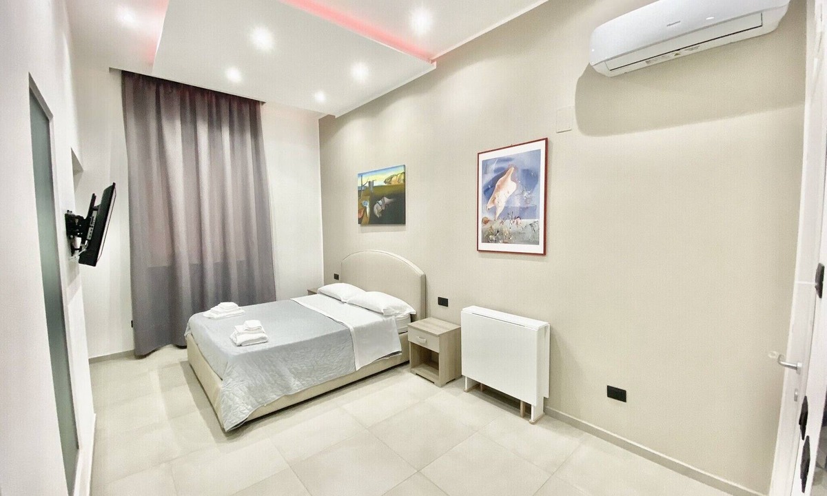 Cercola House | Room25sqm Guest House Center