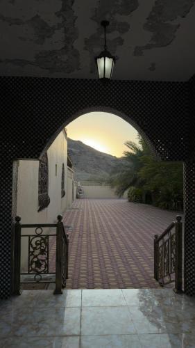 Sharjah House | Rustic Mountain Oasis