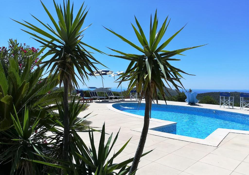 Itri Villa | Saha tourist accommodation among olive trees and sea view