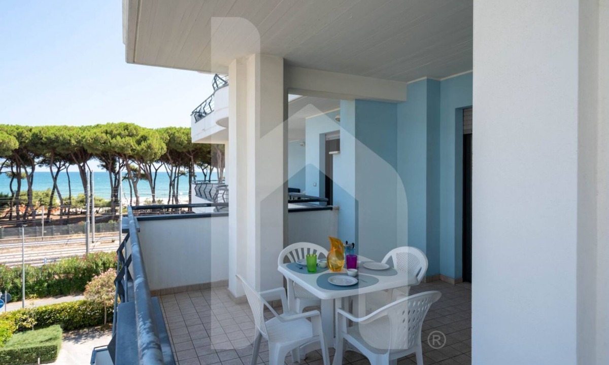 Pineto Apartment | Second floor apartment with sea view