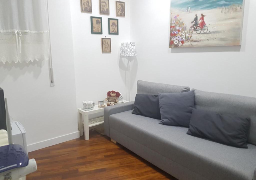 Arenella House | small bedroom vomero's