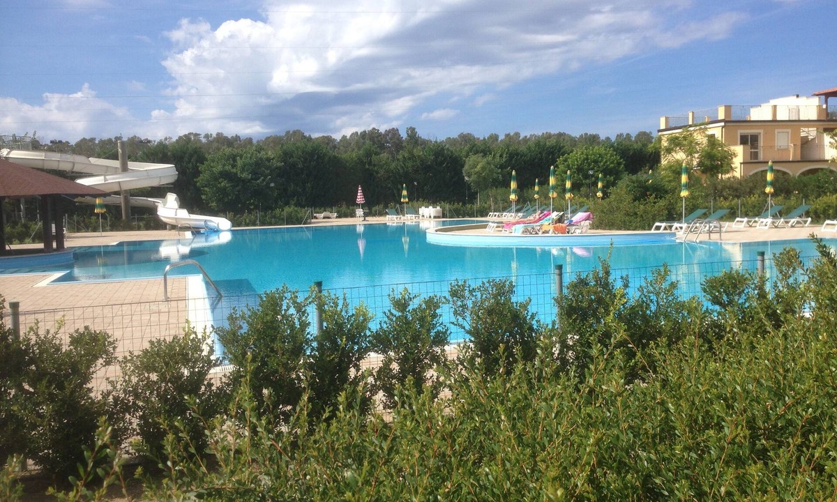 Pizzo Apartment | Spacious, modern ground floor apartment, private patio and garden, mosquito nets