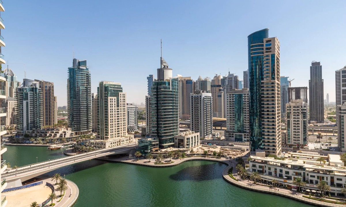 Dubai Marina Apartment | Stunning 1BR with Marina Views